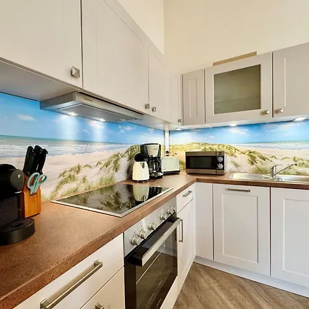692, Seepark Apartment *