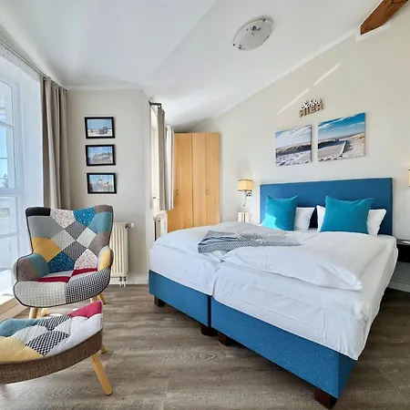Apartment 692, Seepark